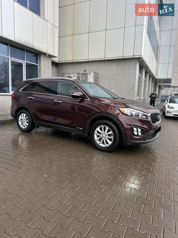 Позашляховик / Кросовер Kia Sorento 2017 в Києві фото 8 Позашляховик / Кросовер Kia Sorento 2017 в Києві