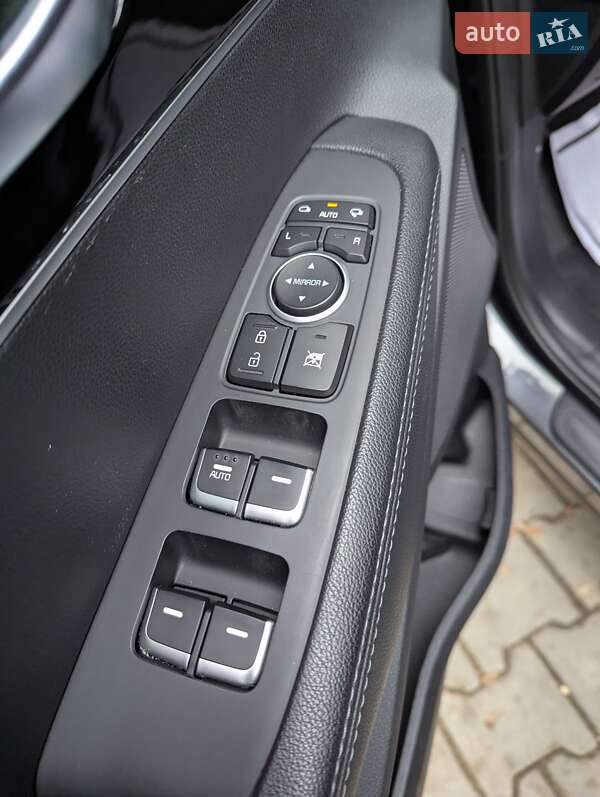 Внедорожник / Кроссовер Kia Sorento 2017 в Тернополе