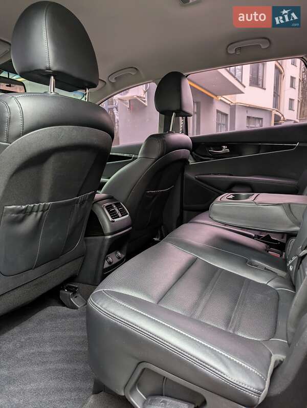 Внедорожник / Кроссовер Kia Sorento 2017 в Тернополе