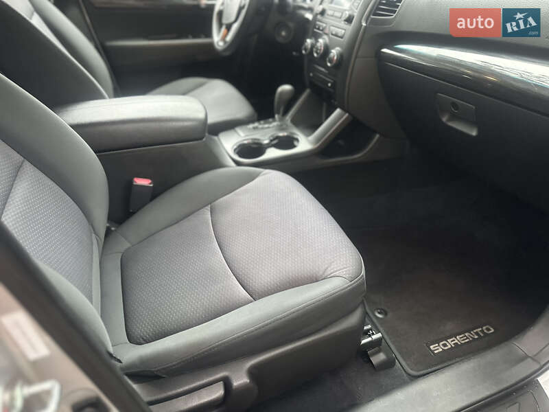 Позашляховик / Кросовер Kia Sorento 2012 в Києві
