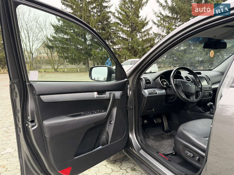 Внедорожник / Кроссовер Kia Sorento 2014 в Дубно фото 56 Внедорожник / Кроссовер Kia Sorento 2014 в Дубно