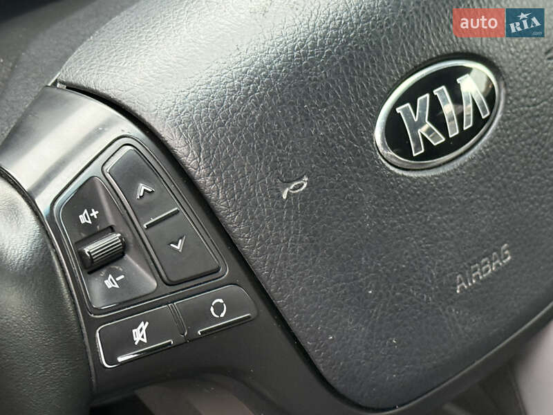 Внедорожник / Кроссовер Kia Sorento 2015 в Ровно фото 67 Внедорожник / Кроссовер Kia Sorento 2015 в Ровно