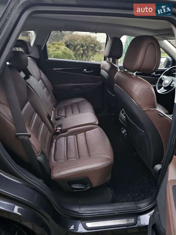 Внедорожник / Кроссовер Kia Sorento 2014 в Остроге