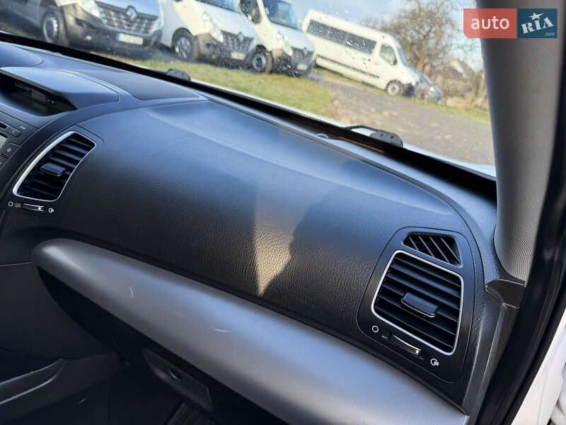 Внедорожник / Кроссовер Kia Sorento 2013 в Дубно фото 24 Внедорожник / Кроссовер Kia Sorento 2013 в Дубно