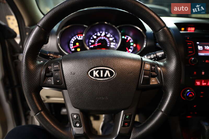 Позашляховик / Кросовер Kia Sorento 2012 в Луцьку