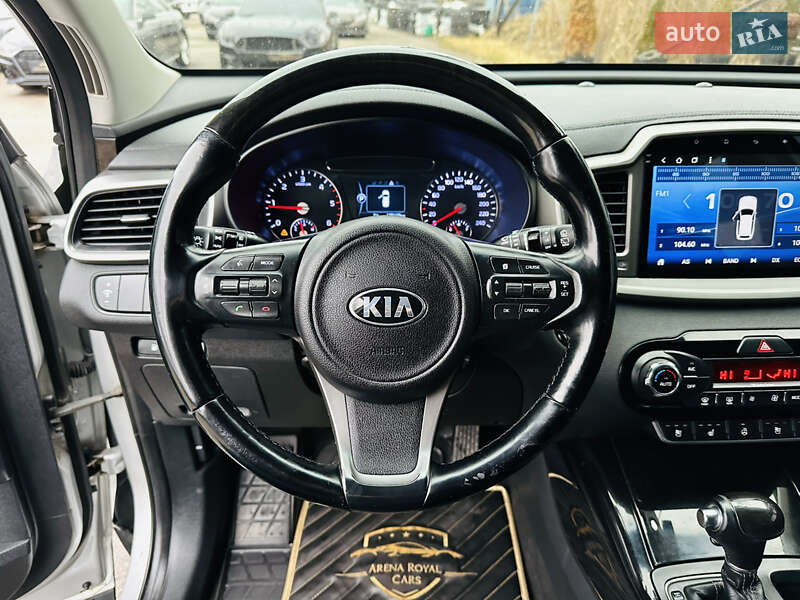Позашляховик / Кросовер Kia Sorento 2015 в Харкові фото 27 Позашляховик / Кросовер Kia Sorento 2015 в Харкові