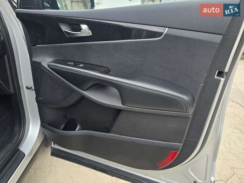 Внедорожник / Кроссовер Kia Sorento 2015 в Запорожье