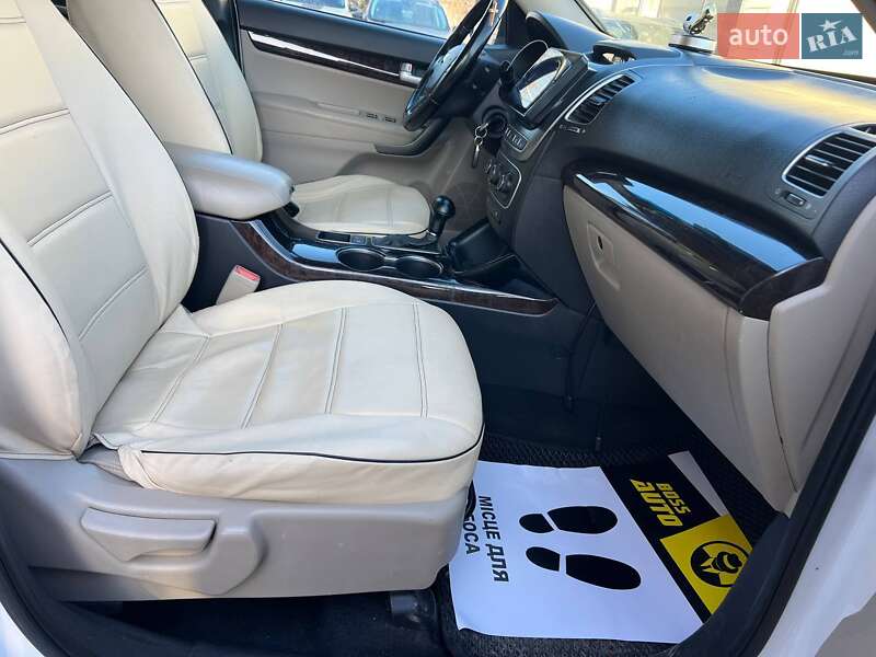 Позашляховик / Кросовер Kia Sorento 2014 в Івано-Франківську