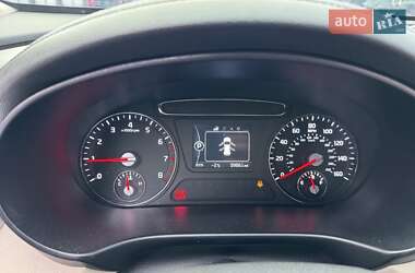 Позашляховик / Кросовер Kia Sorento 2017 в Кривому Розі