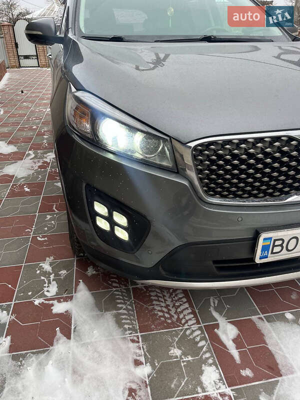 Позашляховик / Кросовер Kia Sorento 2016 в Тернополі