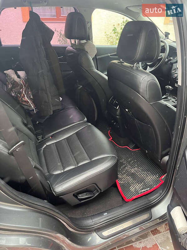 Позашляховик / Кросовер Kia Sorento 2016 в Тернополі