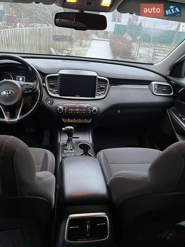 Позашляховик / Кросовер Kia Sorento 2016 в Львові