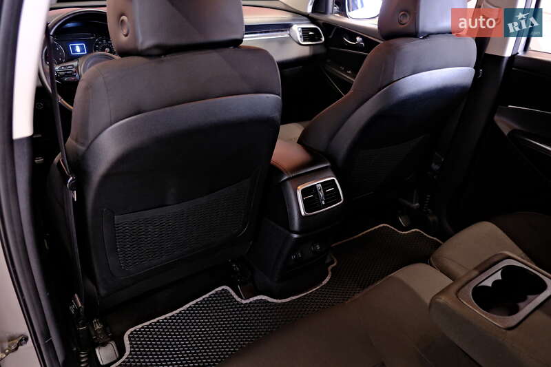 Позашляховик / Кросовер Kia Sorento 2017 в Одесі фото 34 Позашляховик / Кросовер Kia Sorento 2017 в Одесі