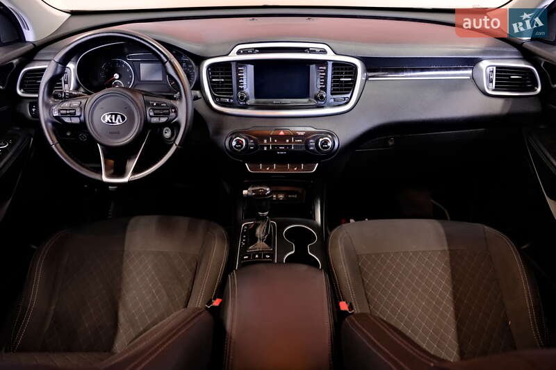 Позашляховик / Кросовер Kia Sorento 2017 в Одесі фото 44 Позашляховик / Кросовер Kia Sorento 2017 в Одесі
