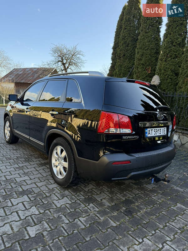 Позашляховик / Кросовер Kia Sorento 2011 в Надвірній