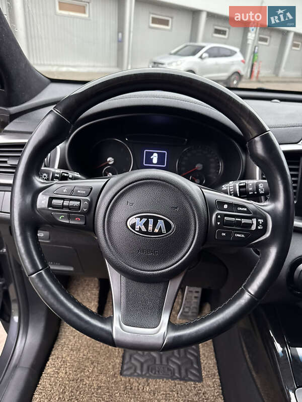 Позашляховик / Кросовер Kia Sorento 2016 в Луцьку