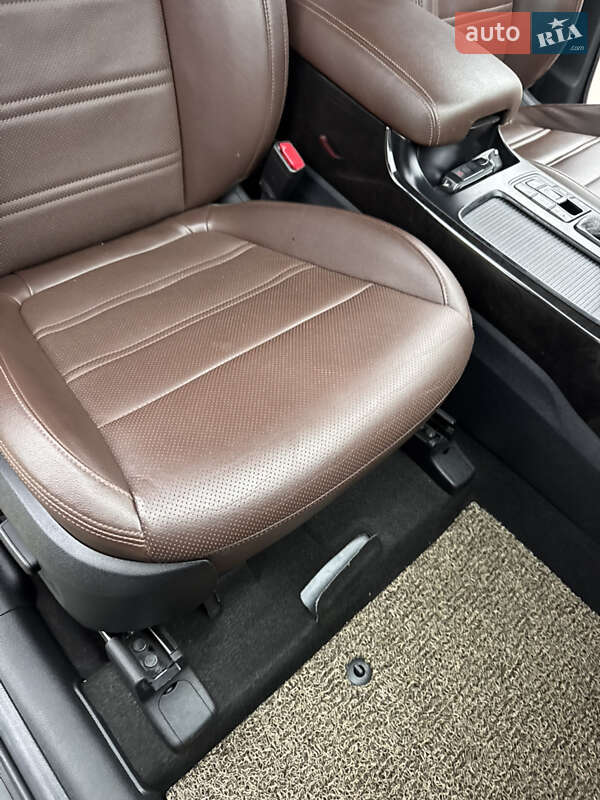 Позашляховик / Кросовер Kia Sorento 2016 в Луцьку