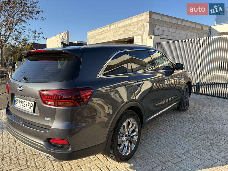 Внедорожник / Кроссовер Kia Sorento 2017 в Одессе фото 39 Внедорожник / Кроссовер Kia Sorento 2017 в Одессе