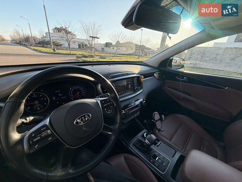 Внедорожник / Кроссовер Kia Sorento 2017 в Одессе фото 48 Внедорожник / Кроссовер Kia Sorento 2017 в Одессе