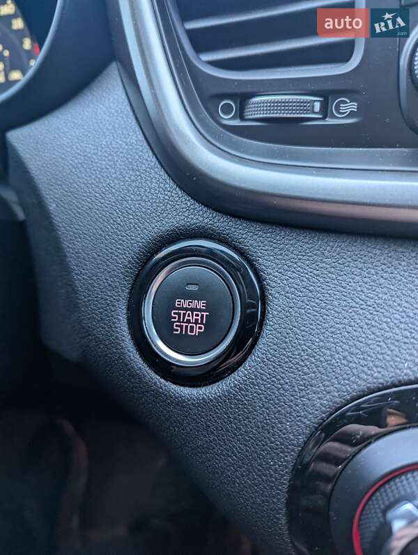 Позашляховик / Кросовер Kia Sorento 2015 в Тернополі