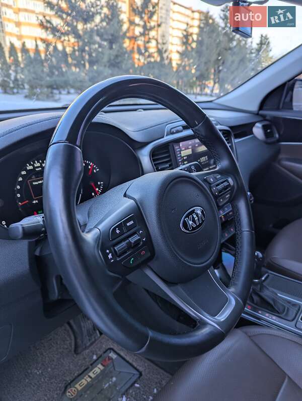 Позашляховик / Кросовер Kia Sorento 2015 в Тернополі