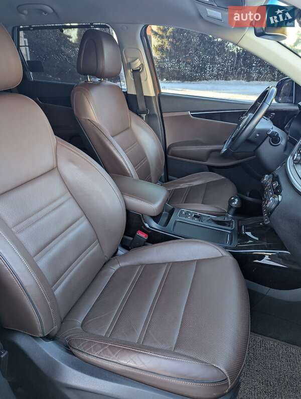 Позашляховик / Кросовер Kia Sorento 2015 в Тернополі