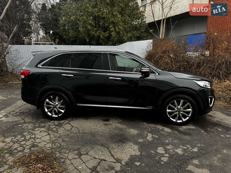 Позашляховик / Кросовер Kia Sorento 2016 в Києві