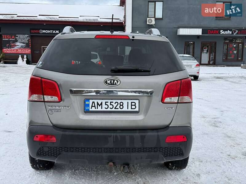 Позашляховик / Кросовер Kia Sorento 2010 в Звягелі