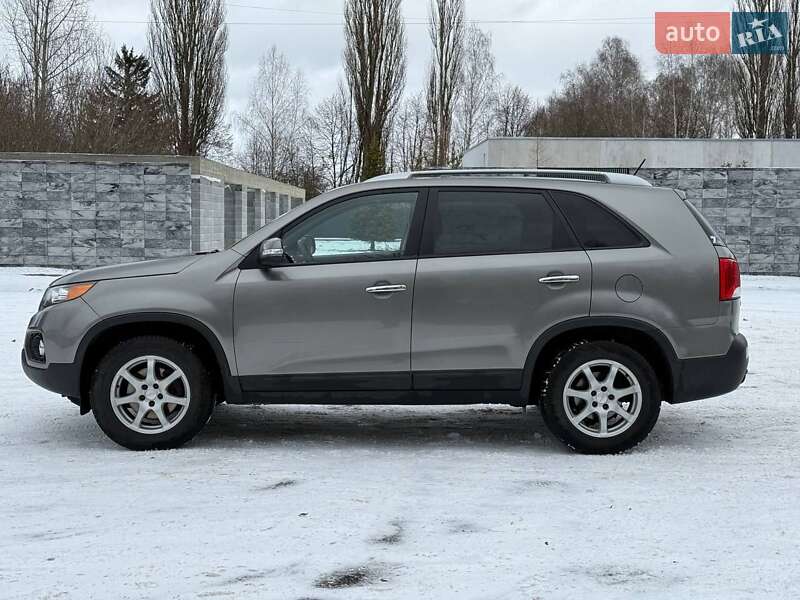 Позашляховик / Кросовер Kia Sorento 2010 в Звягелі