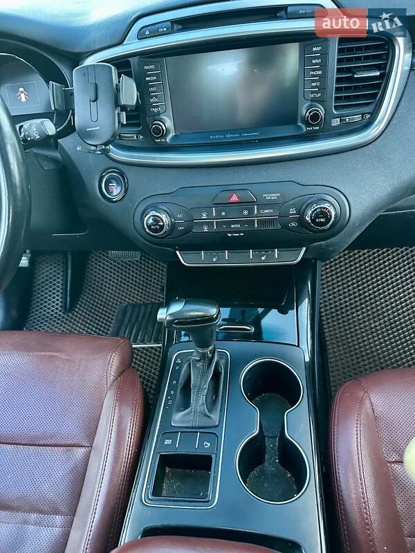 Внедорожник / Кроссовер Kia Sorento 2016 в Киеве