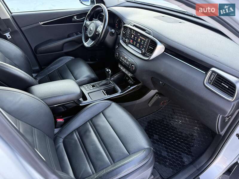 Внедорожник / Кроссовер Kia Sorento 2016 в Бродах