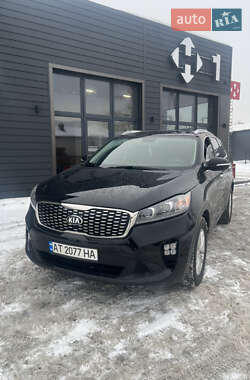 Позашляховик / Кросовер Kia Sorento 2015 в Івано-Франківську