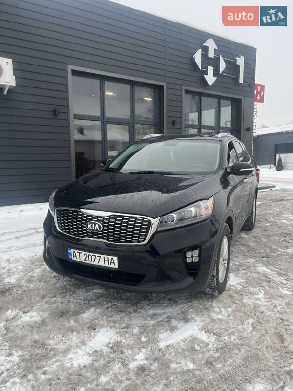 Внедорожник / Кроссовер Kia Sorento 2015 в Ивано-Франковске