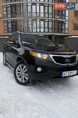 Позашляховик / Кросовер Kia Sorento 2012 в Івано-Франківську