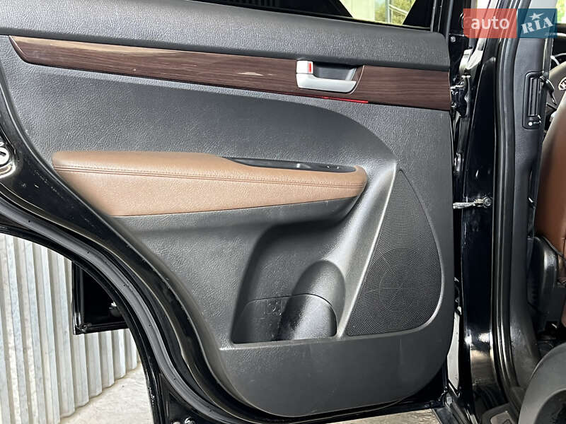 Внедорожник / Кроссовер Kia Sorento 2010 в Дрогобыче