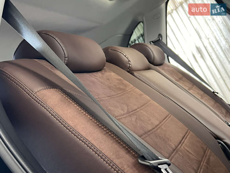 Внедорожник / Кроссовер Kia Sorento 2010 в Дрогобыче