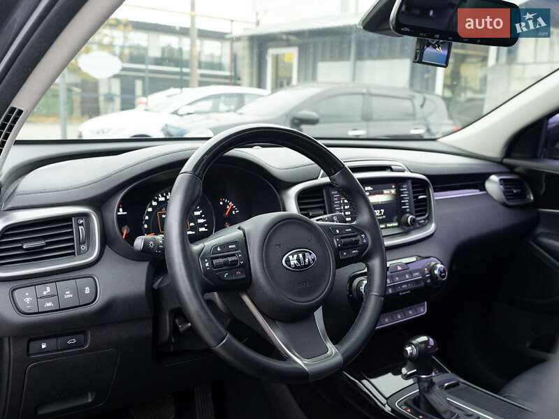 Внедорожник / Кроссовер Kia Sorento 2015 в Краснограде