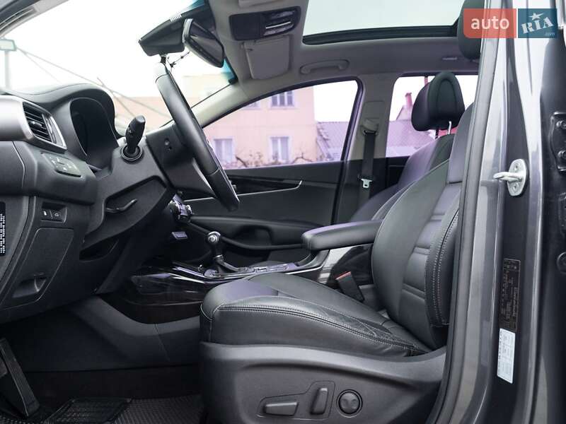 Внедорожник / Кроссовер Kia Sorento 2015 в Краснограде