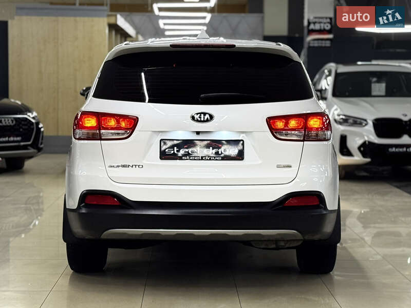 Внедорожник / Кроссовер Kia Sorento 2016 в Николаеве