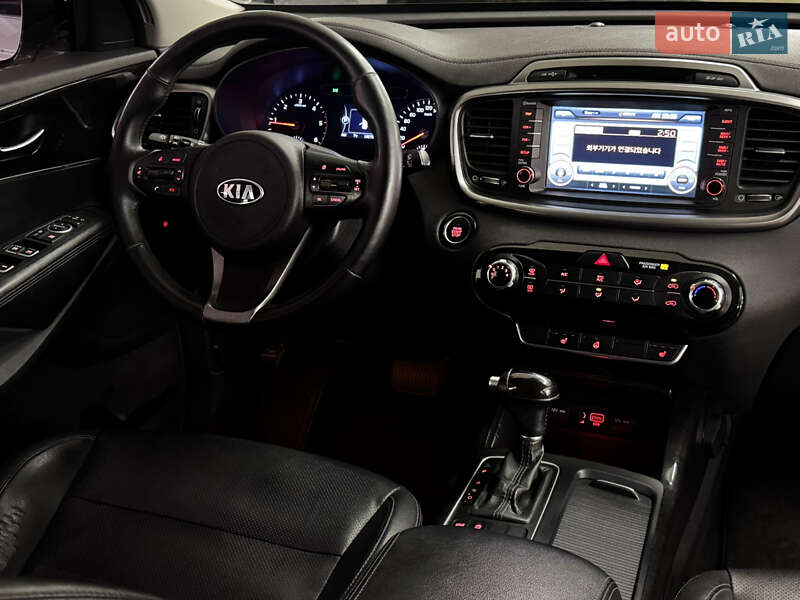 Внедорожник / Кроссовер Kia Sorento 2016 в Николаеве
