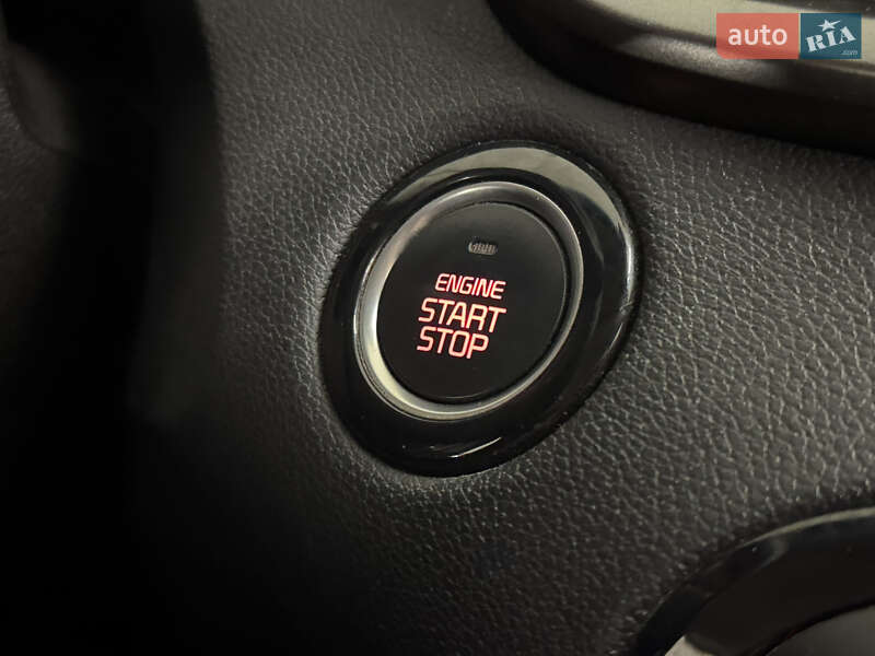 Внедорожник / Кроссовер Kia Sorento 2016 в Николаеве