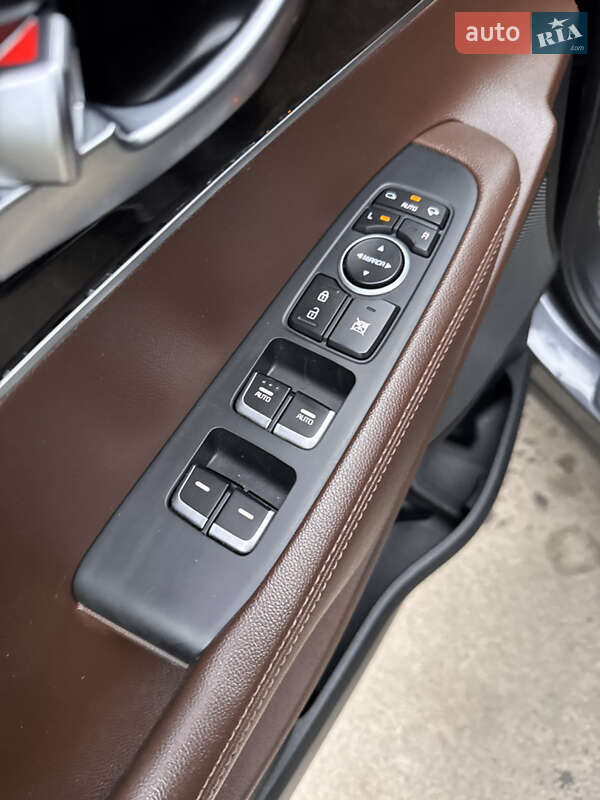 Внедорожник / Кроссовер Kia Sorento 2016 в Луцке