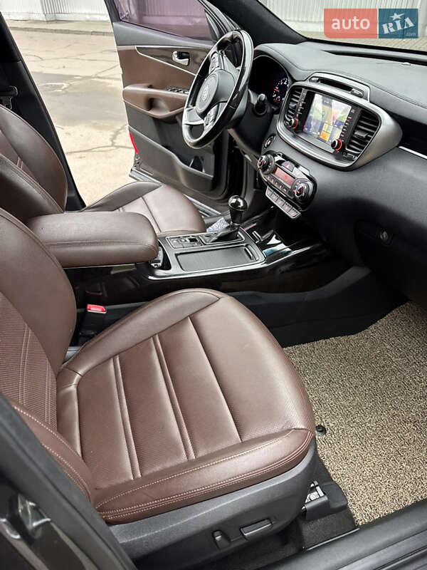 Внедорожник / Кроссовер Kia Sorento 2016 в Луцке