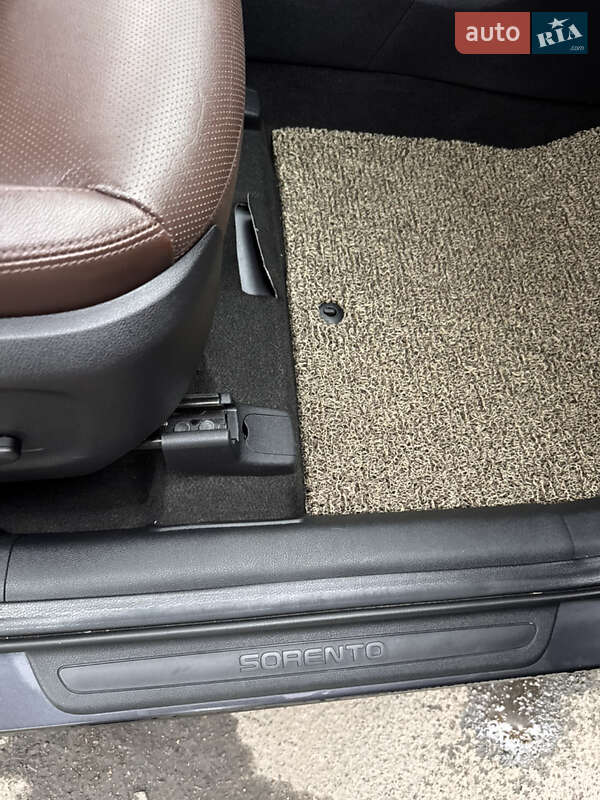 Внедорожник / Кроссовер Kia Sorento 2016 в Луцке