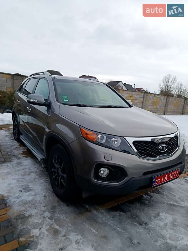 Внедорожник / Кроссовер Kia Sorento 2011 в Луцке