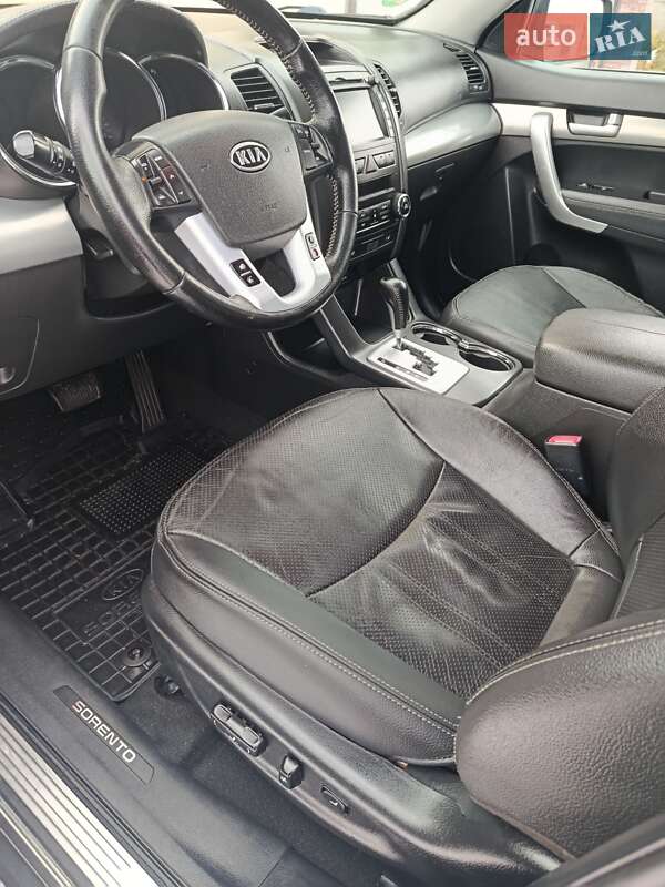 Внедорожник / Кроссовер Kia Sorento 2011 в Луцке