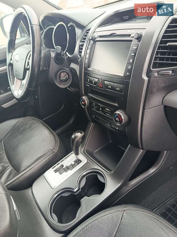 Внедорожник / Кроссовер Kia Sorento 2011 в Луцке