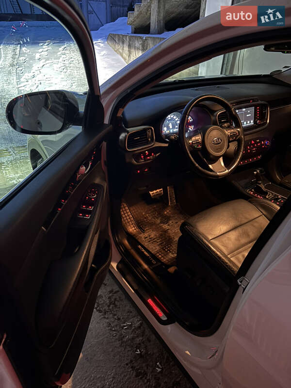 Внедорожник / Кроссовер Kia Sorento 2017 в Черновцах фото 15 Внедорожник / Кроссовер Kia Sorento 2017 в Черновцах