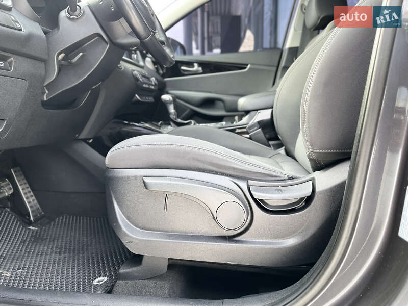 Внедорожник / Кроссовер Kia Sorento 2017 в Луцке