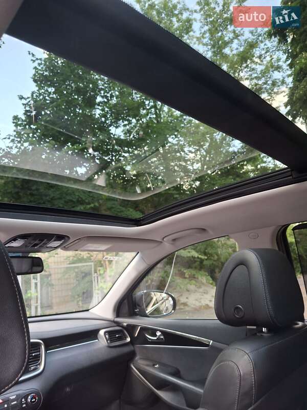 Внедорожник / Кроссовер Kia Sorento 2016 в Киеве